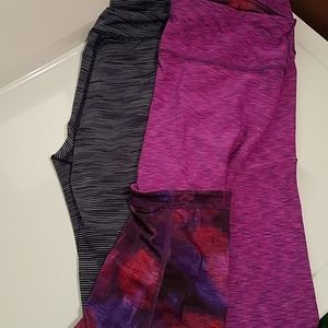 2 pair of athletic leggings